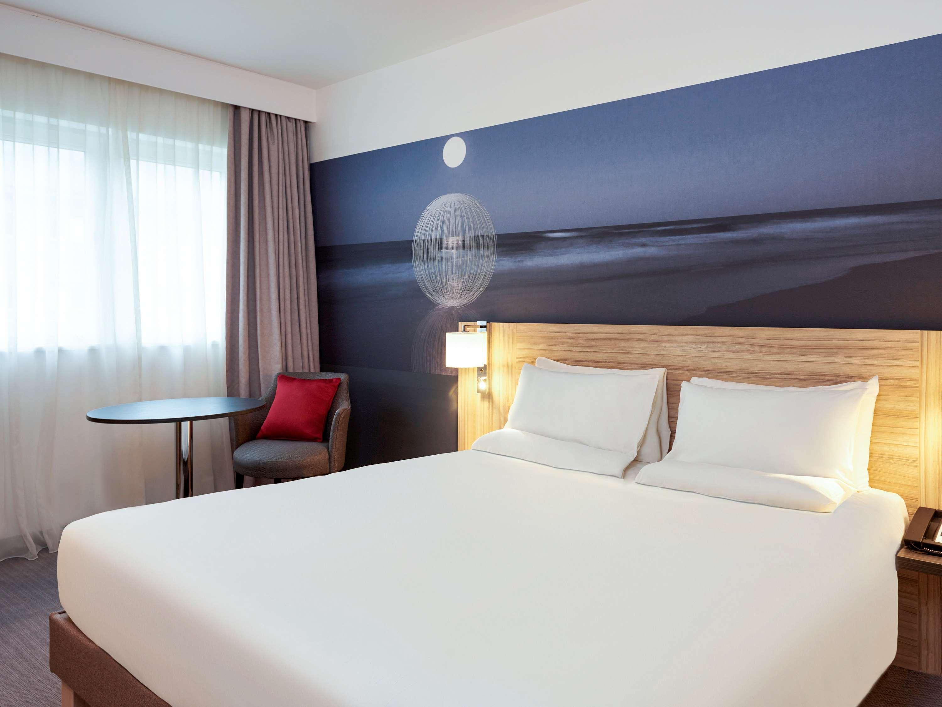 Novotel London Stansted Airport Stansted Mountfitchet Exterior photo