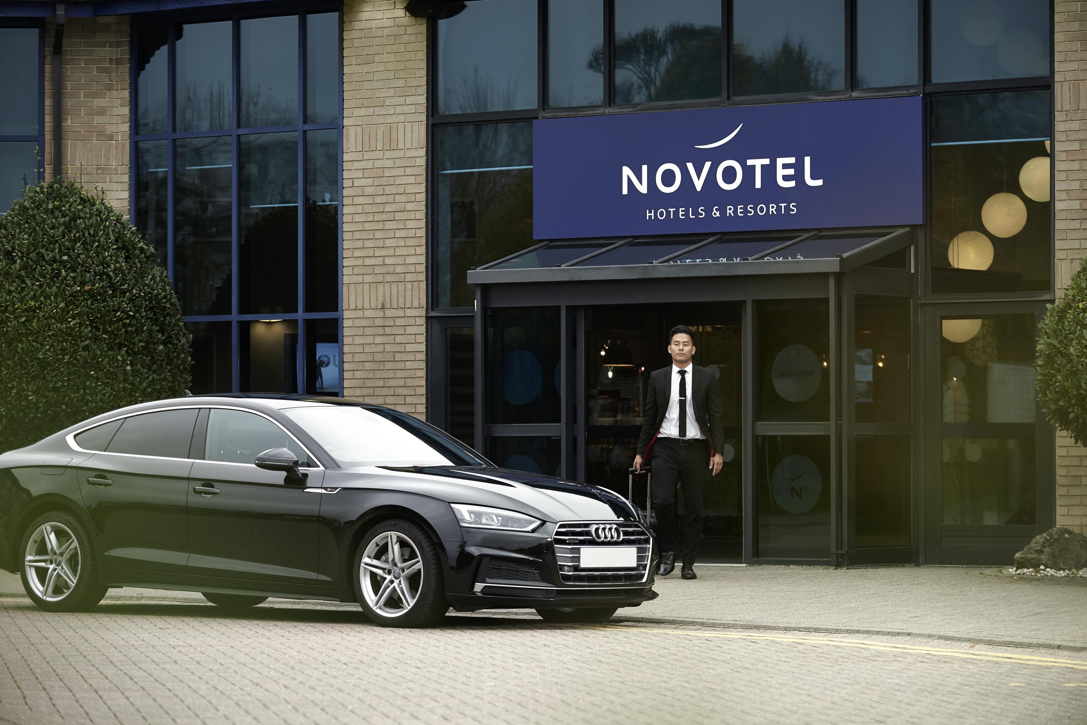 Novotel London Stansted Airport Stansted Mountfitchet Exterior photo